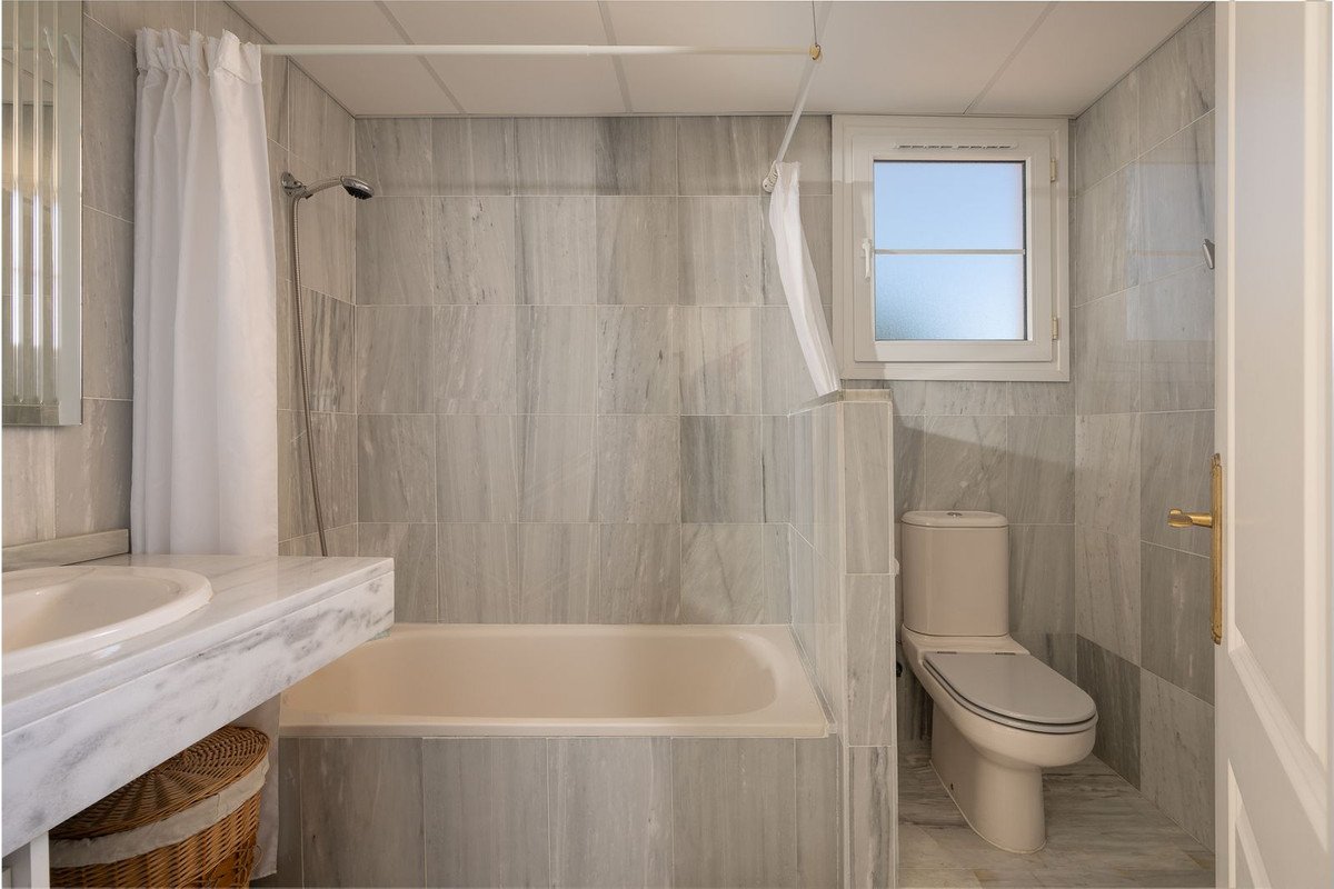 2 Bed Penthouse in Cabopino