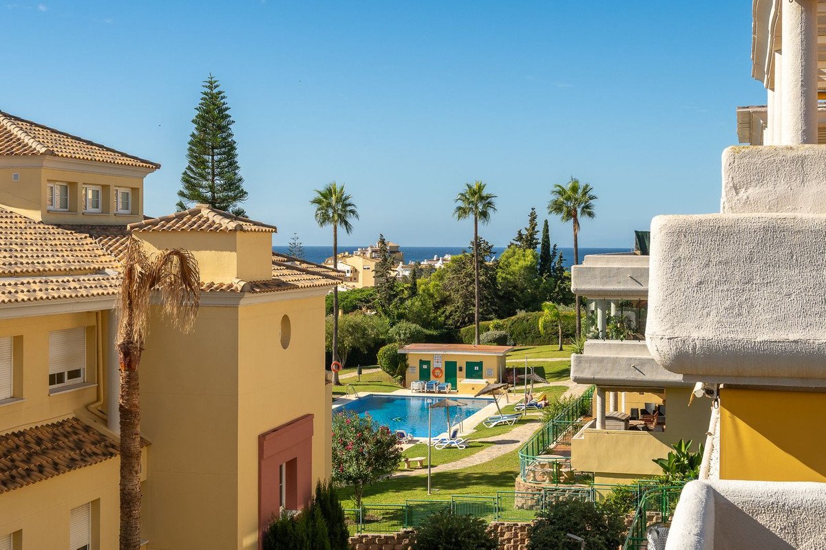 2 Bed Penthouse in Cabopino