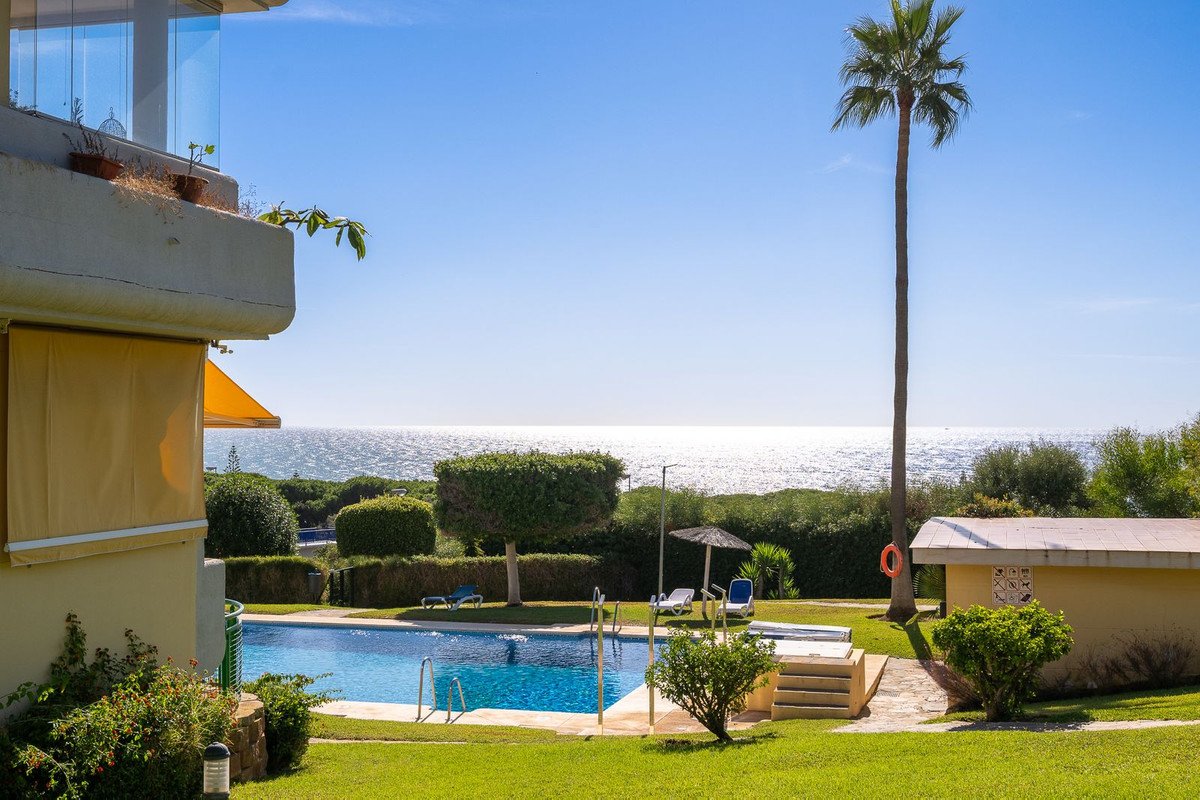 2 Bed Penthouse in Cabopino