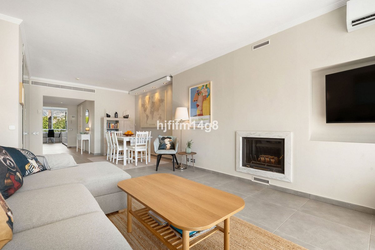 2 Bed Middle Floor Apartment in Nueva Andalucía