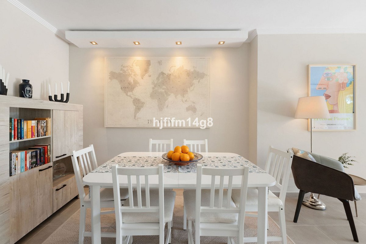 2 Bed Middle Floor Apartment in Nueva Andalucía