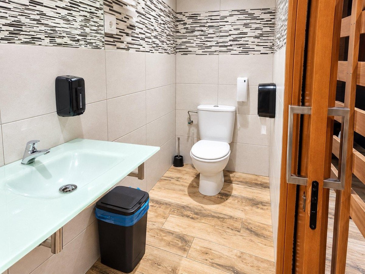 10 Bed Commercial in La Murada