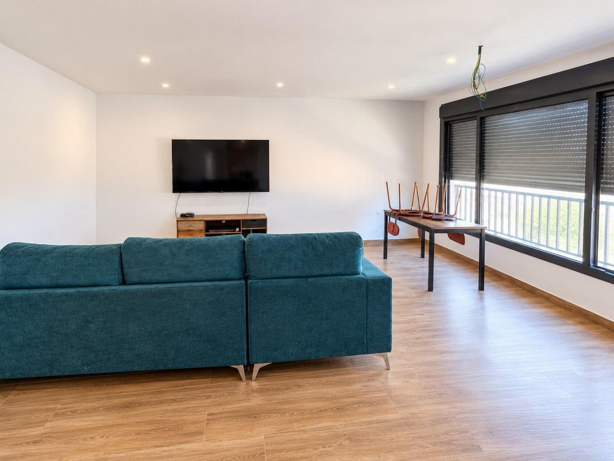 10 Bed Commercial in La Murada