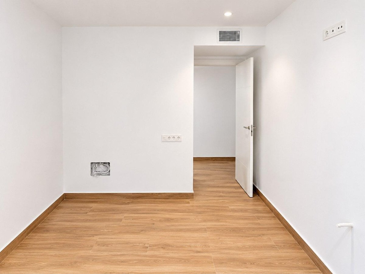 10 Bed Commercial in La Murada