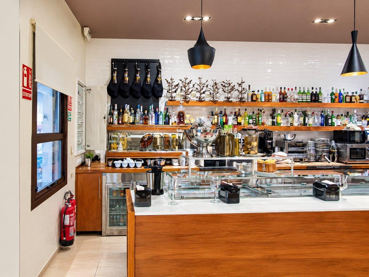 10 Bed Commercial in La Murada
