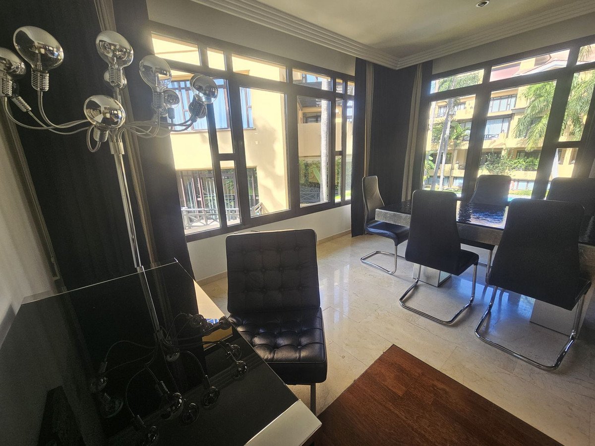 2 Bed Middle Floor Apartment in Puerto Banús