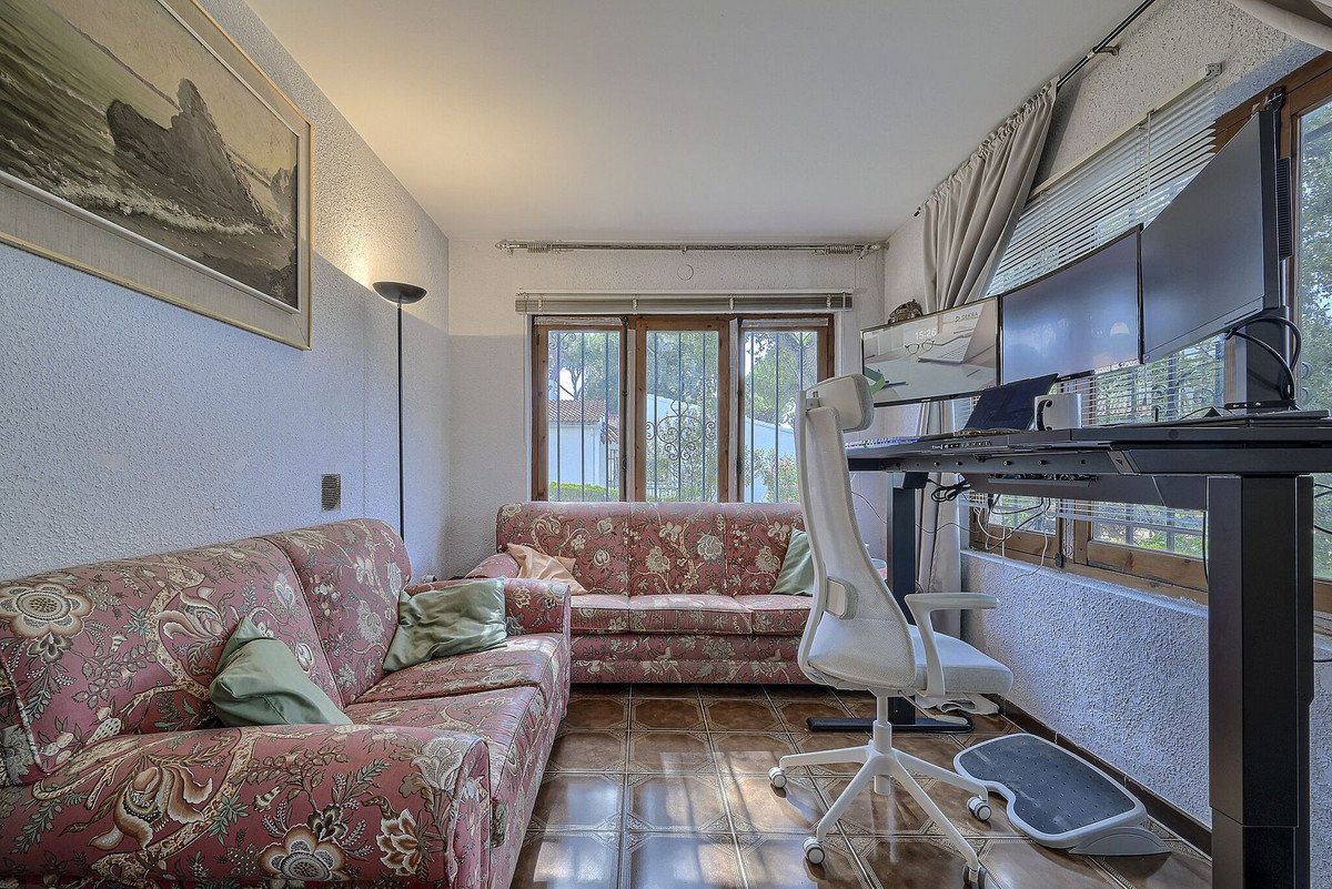 6 Bed Detached Villa in Elviria