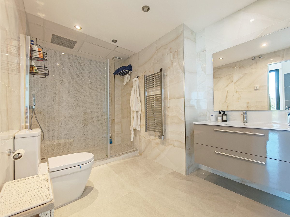 5 Bed Detached Villa in El Rosario