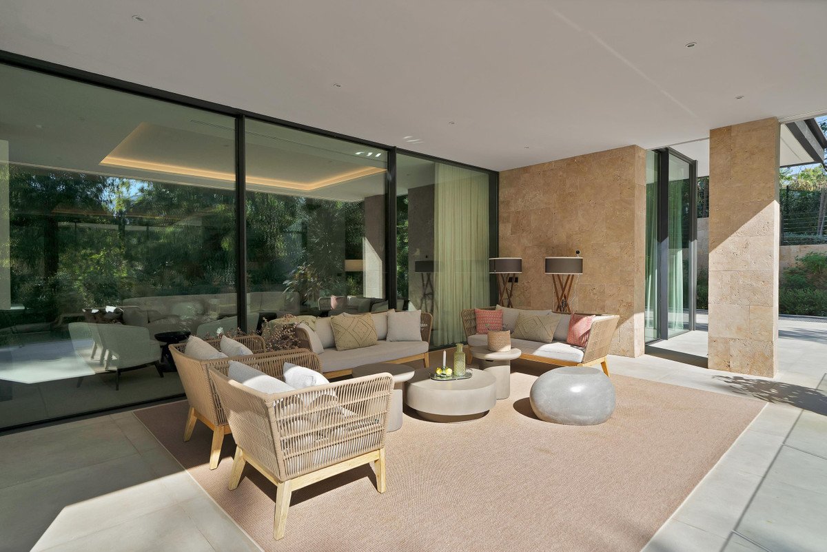6 Bed Detached Villa in Marbella