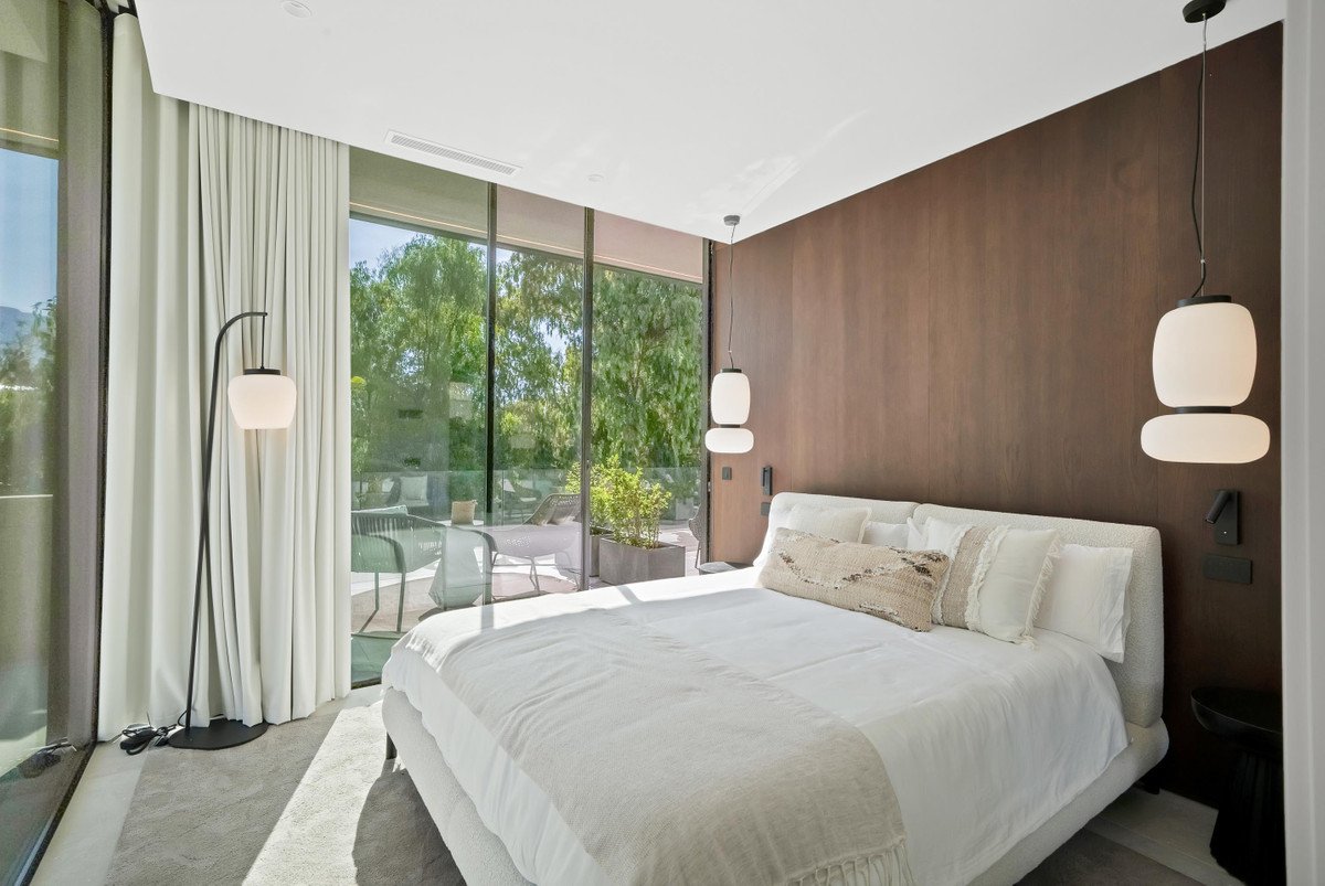 6 Bed Detached Villa in Marbella