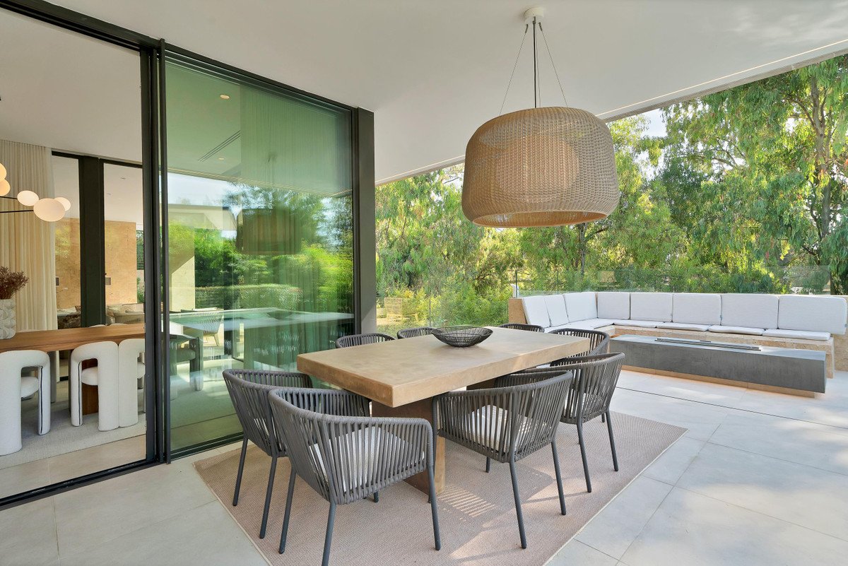 6 Bed Detached Villa in Marbella