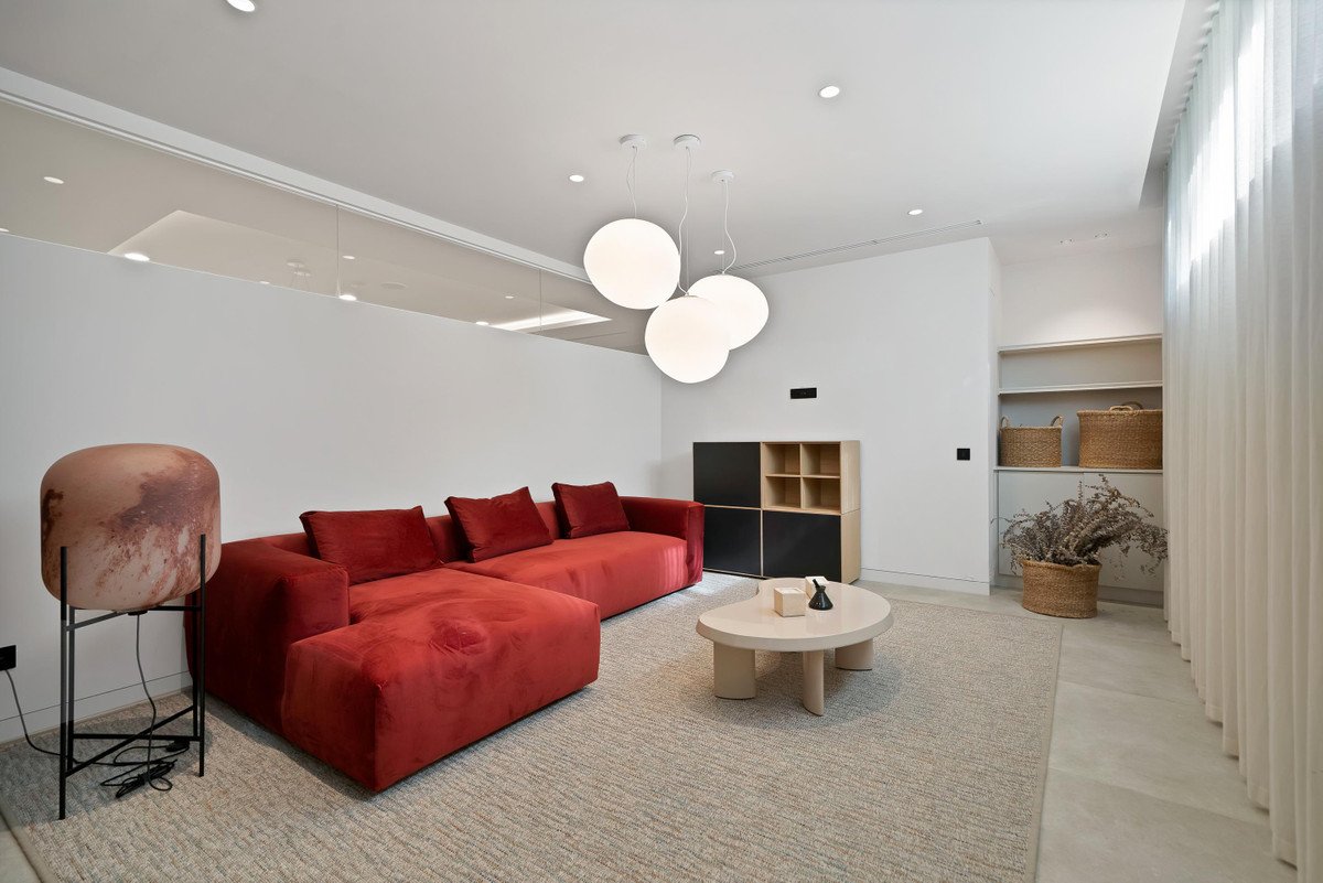 6 Bed Detached Villa in Marbella