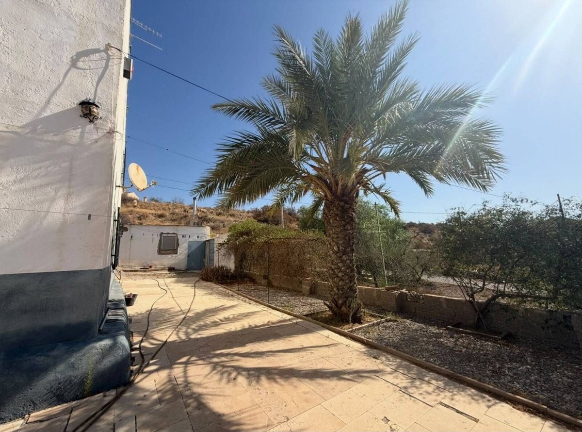 7 Bed Finca - Cortijo in Zurgena