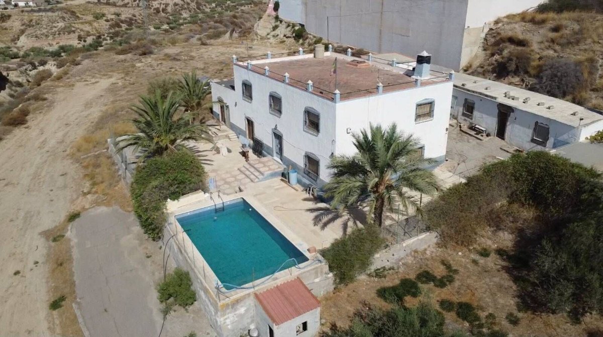 7 Bed Finca - Cortijo in Zurgena