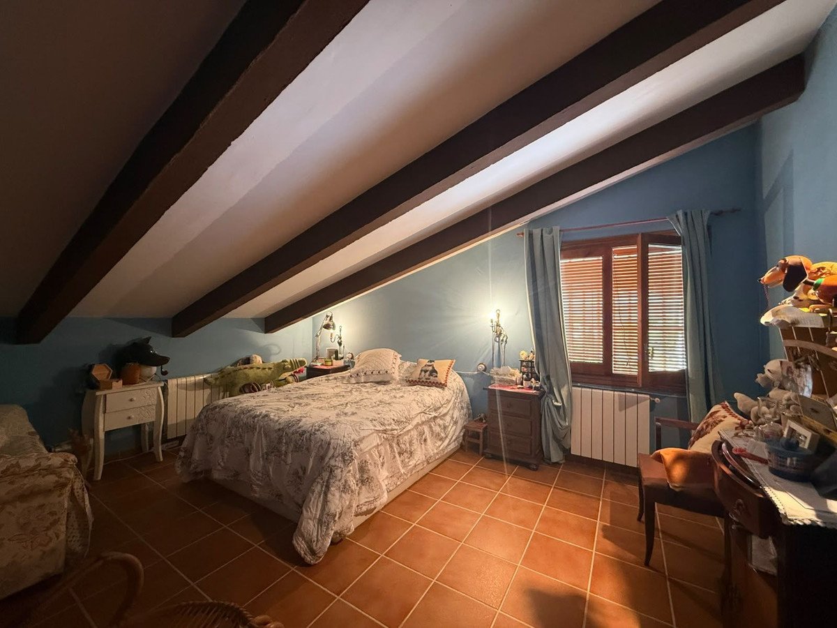 7 Bed Finca - Cortijo in Albox