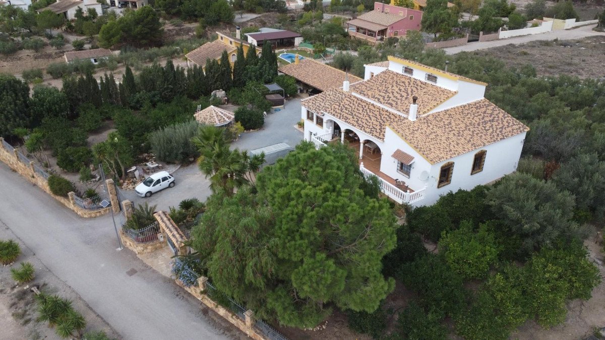 7 Bed Finca - Cortijo in Albox