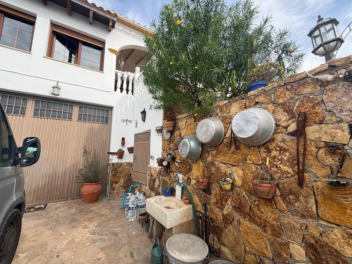 7 Bed Finca - Cortijo in Albox