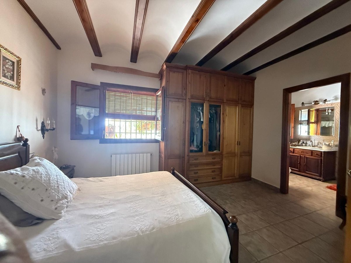 7 Bed Finca - Cortijo in Albox