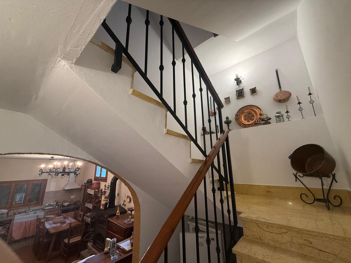 7 Bed Finca - Cortijo in Albox