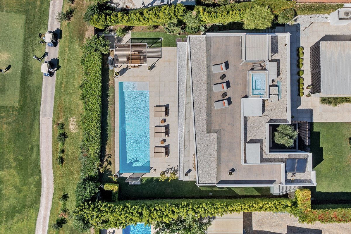 5 Bed Detached Villa in Nueva Andalucía