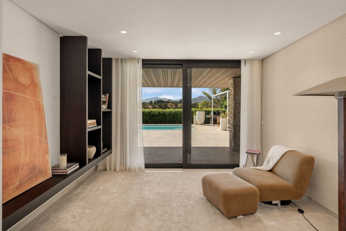5 Bed Detached Villa in Nueva Andalucía