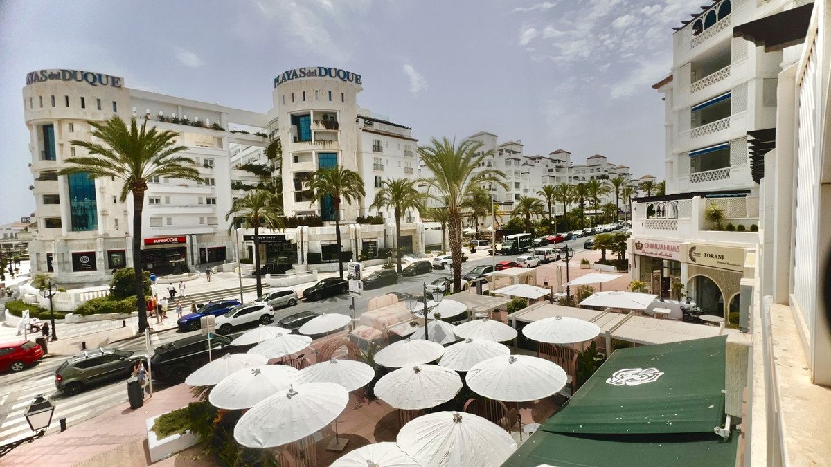 2 Bed Middle Floor Apartment in Puerto Banús