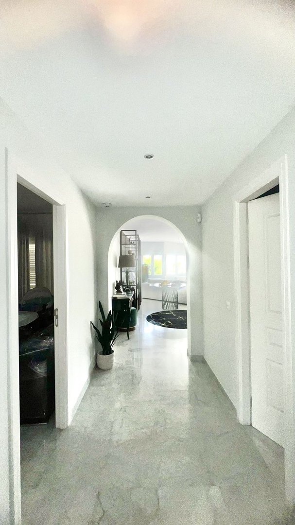 2 Bed Middle Floor Apartment in Puerto Banús