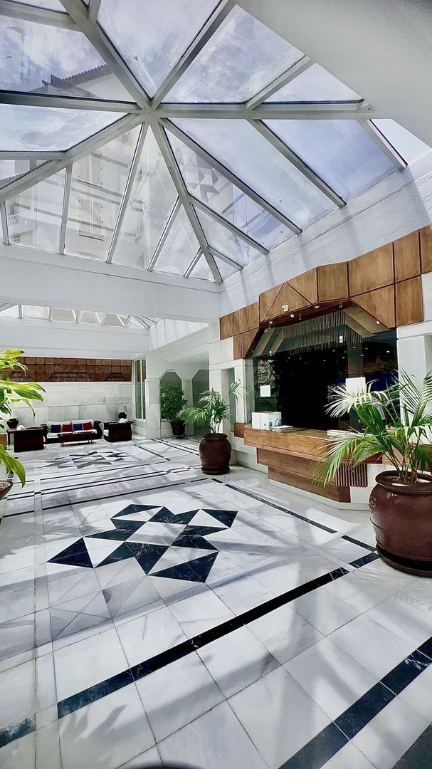 2 Bed Middle Floor Apartment in Puerto Banús