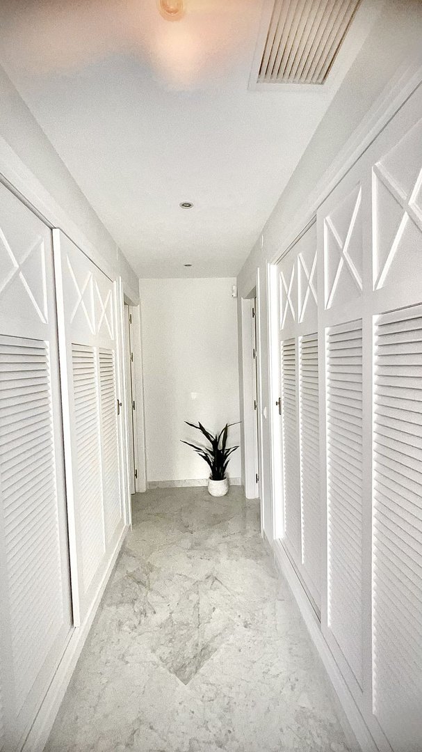 2 Bed Middle Floor Apartment in Puerto Banús