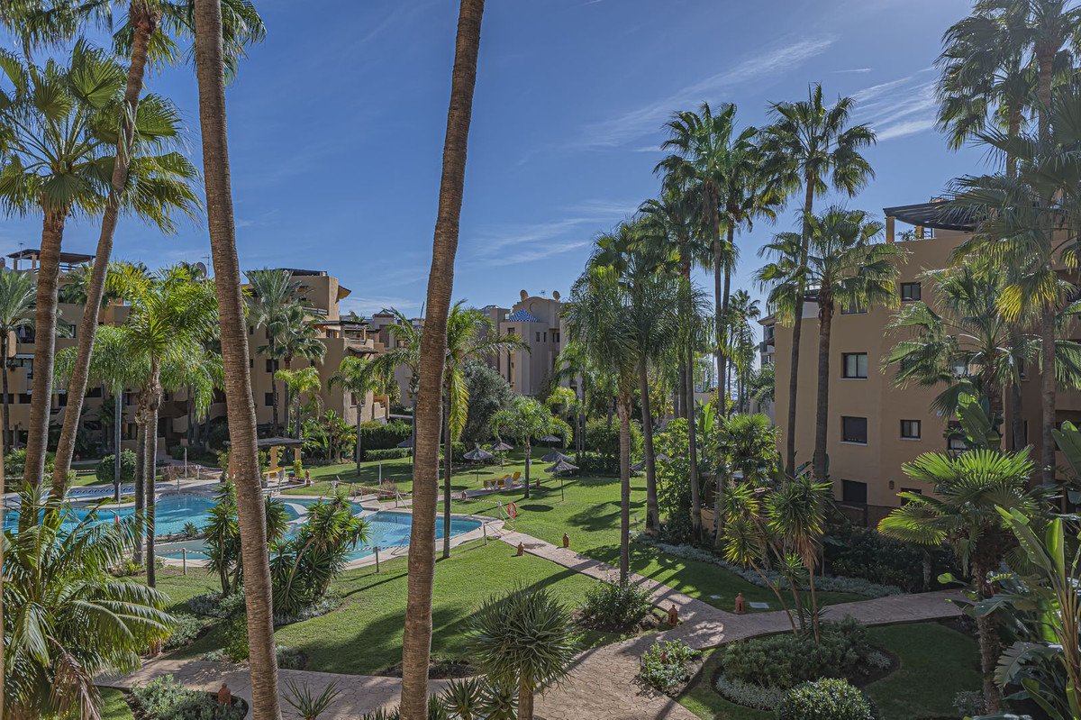 2 Bed Middle Floor Apartment in Costalita