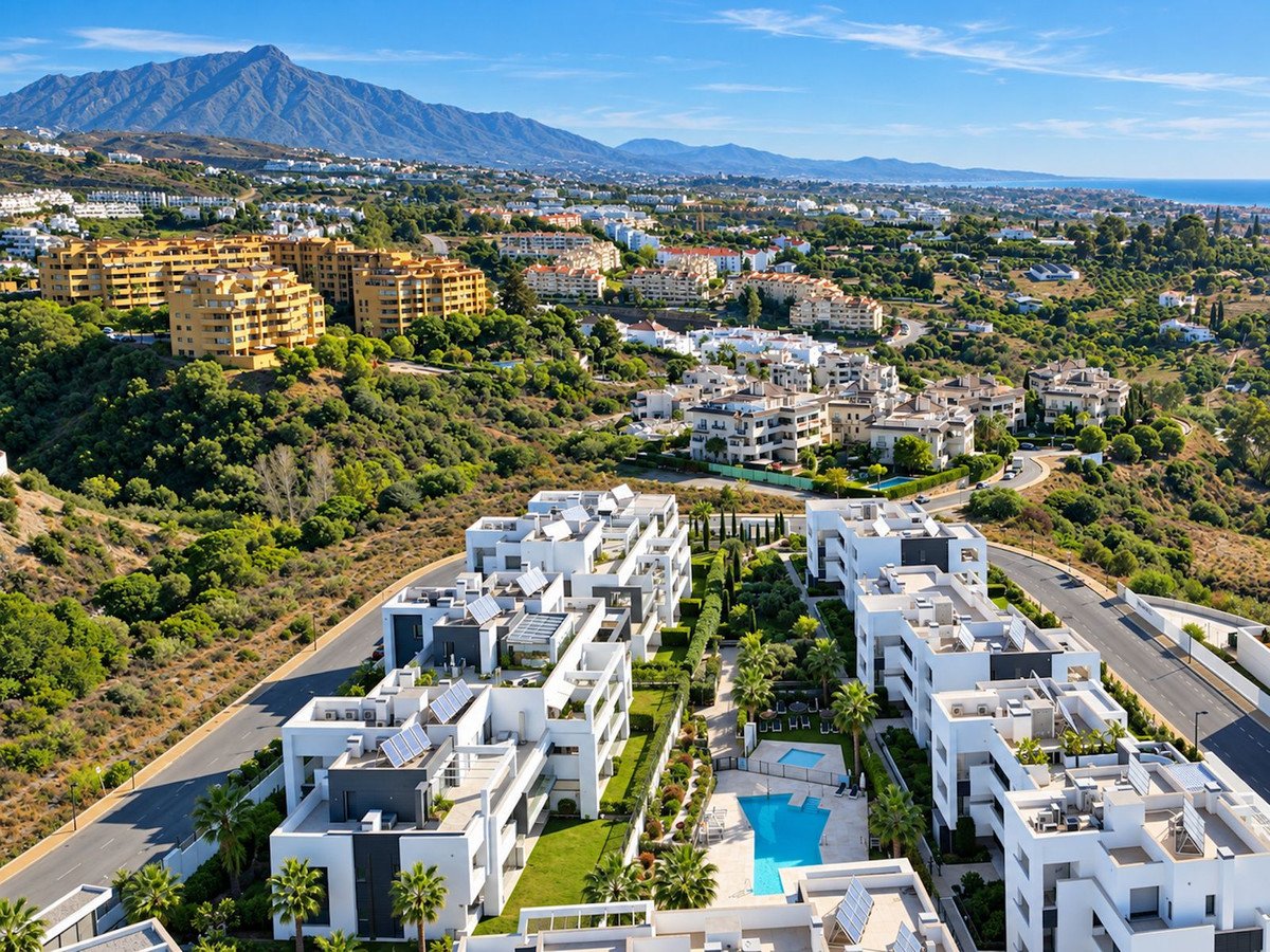 3 Bed Penthouse in New Golden Mile
