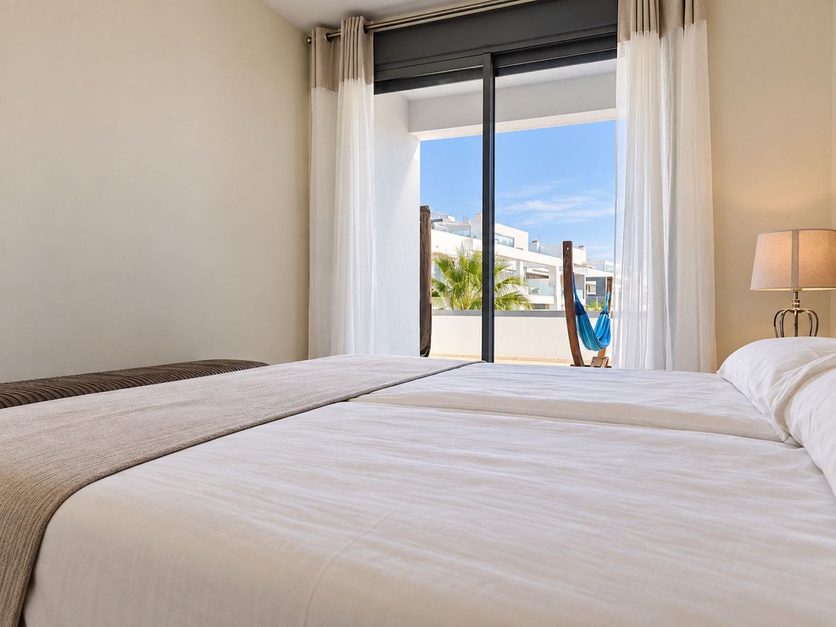 3 Bed Penthouse in New Golden Mile