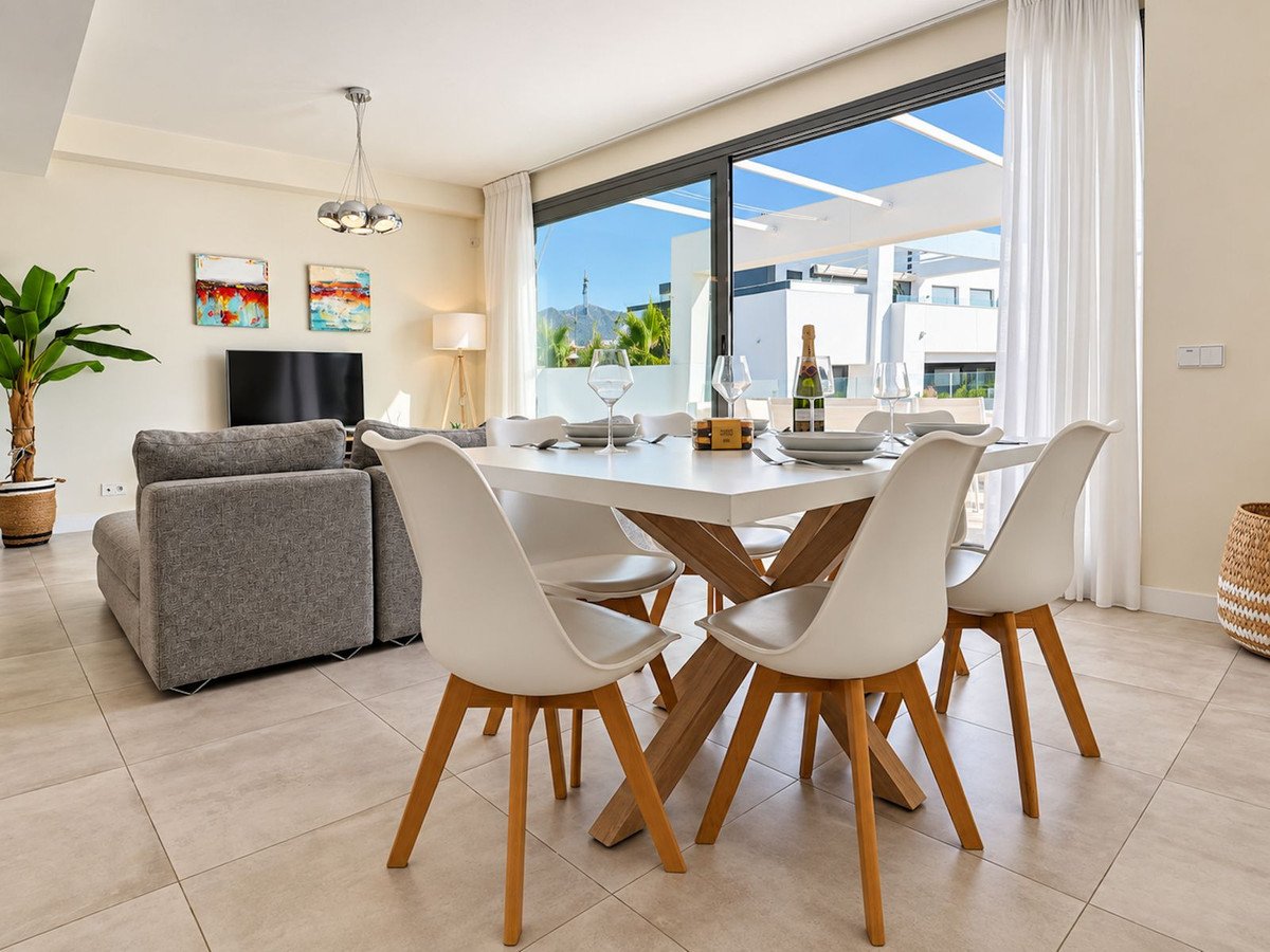 3 Bed Penthouse in New Golden Mile