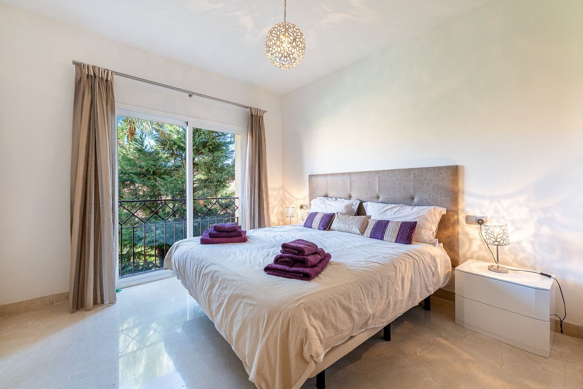 3 Bed Middle Floor Apartment in Bel Air