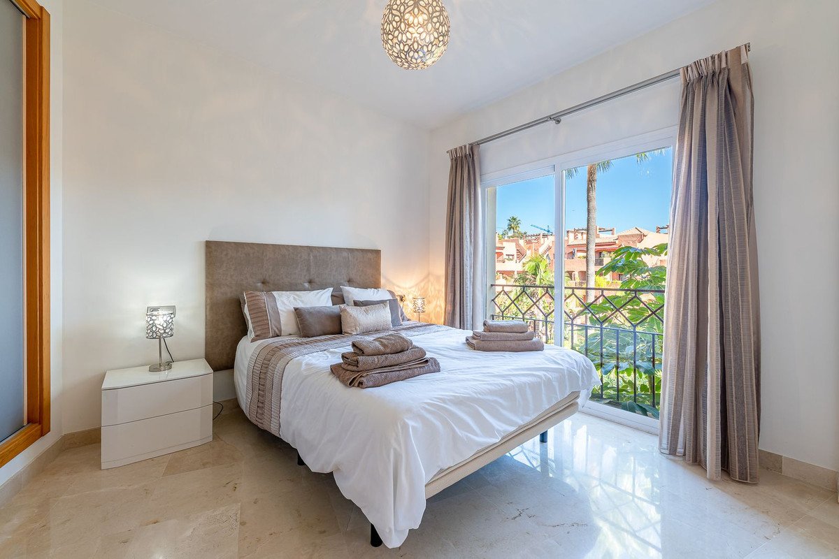 3 Bed Middle Floor Apartment in Bel Air