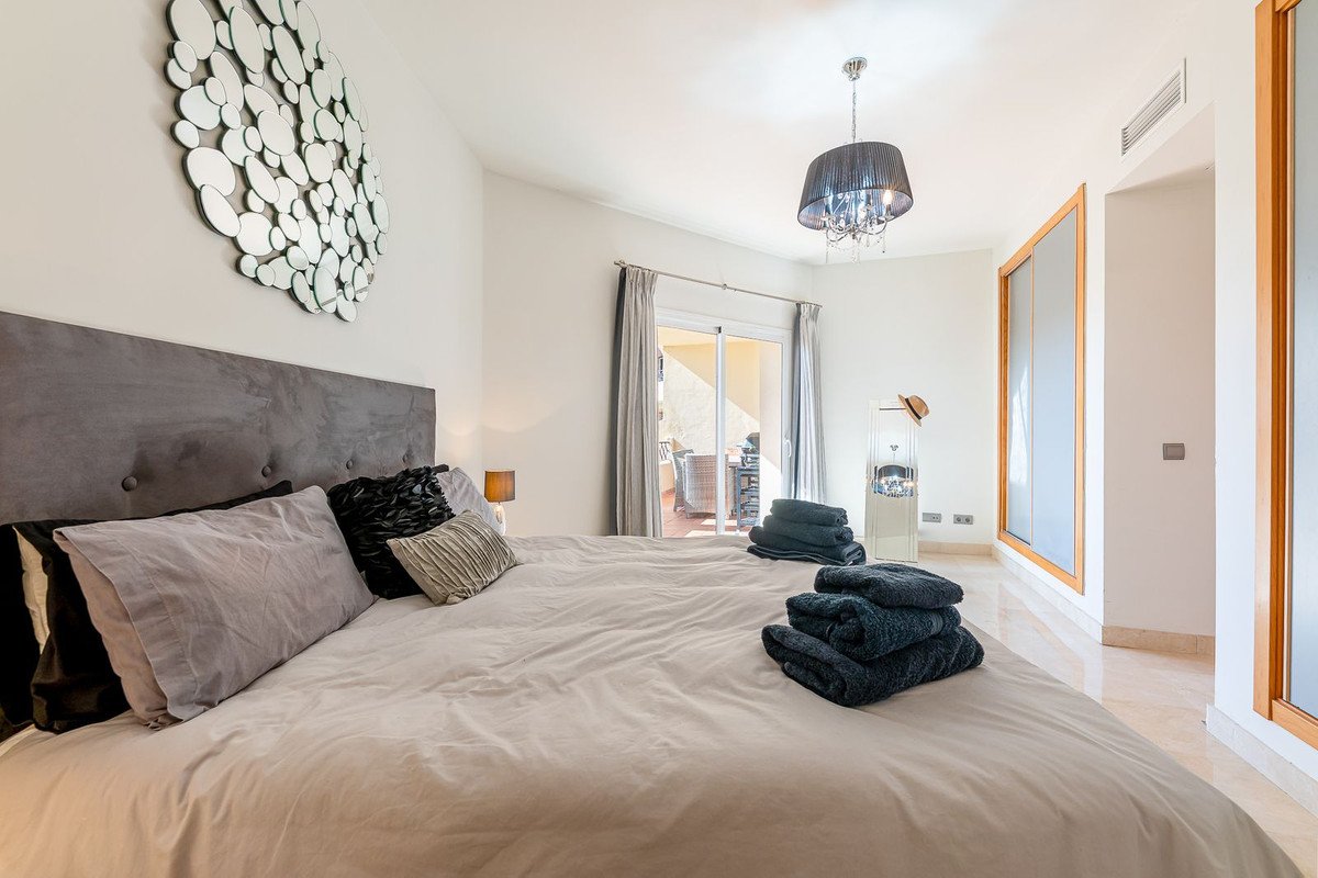 3 Bed Middle Floor Apartment in Bel Air