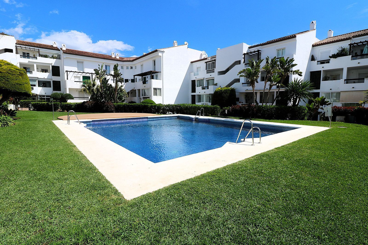 4 Bed Penthouse Duplex in Bel Air