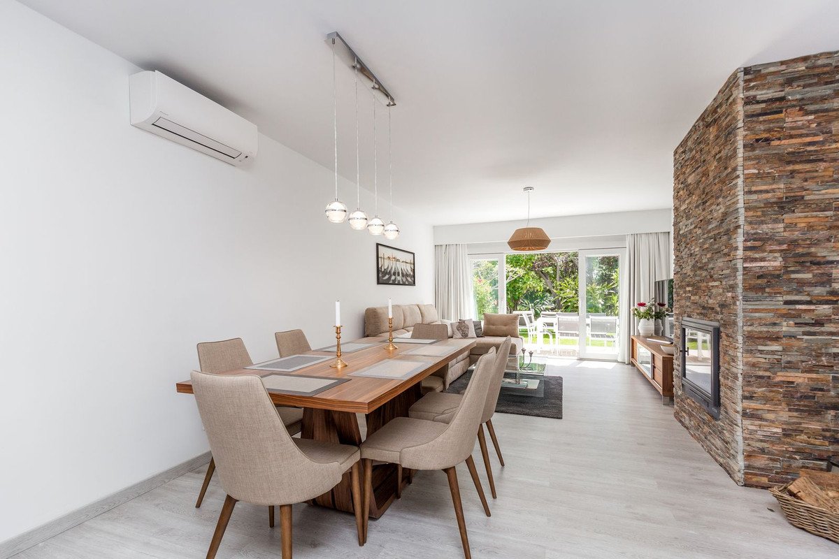 2 Bed Townhouse in Nueva Andalucía
