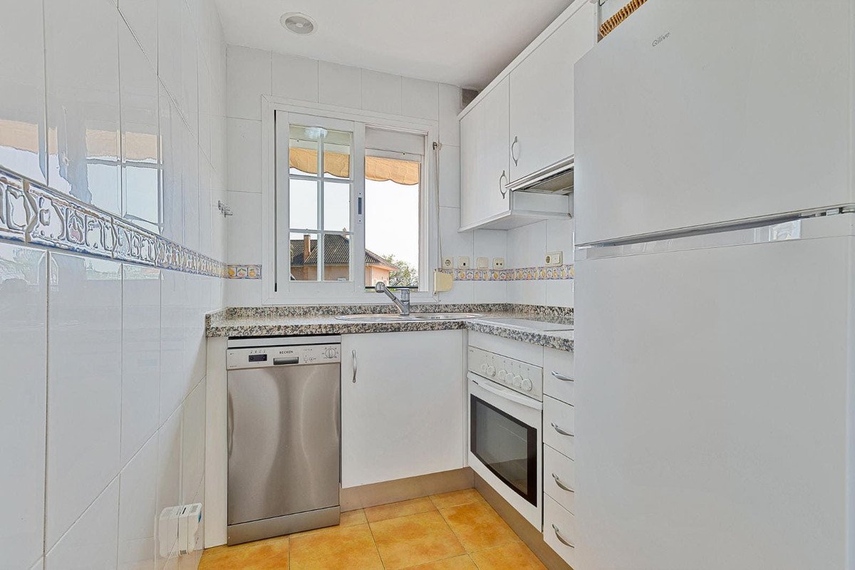 2 Bed Top Floor Apartment in Elviria