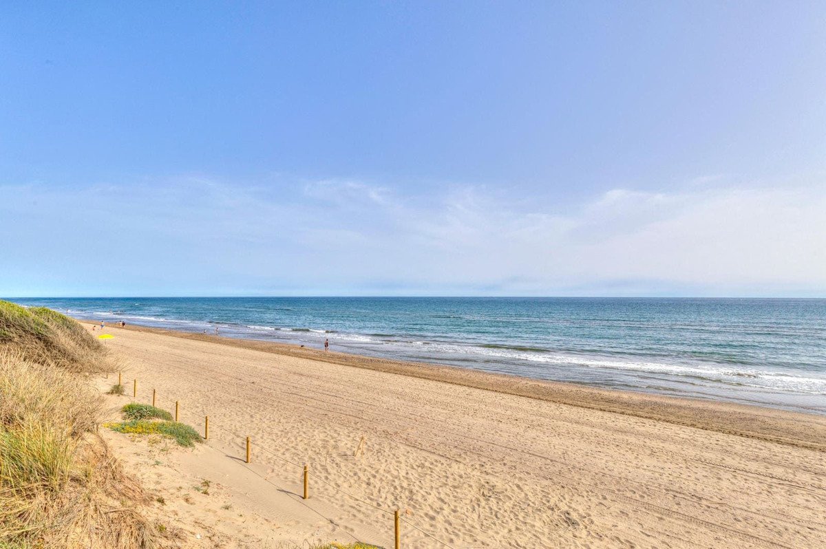 2 Bed Top Floor Apartment in Elviria