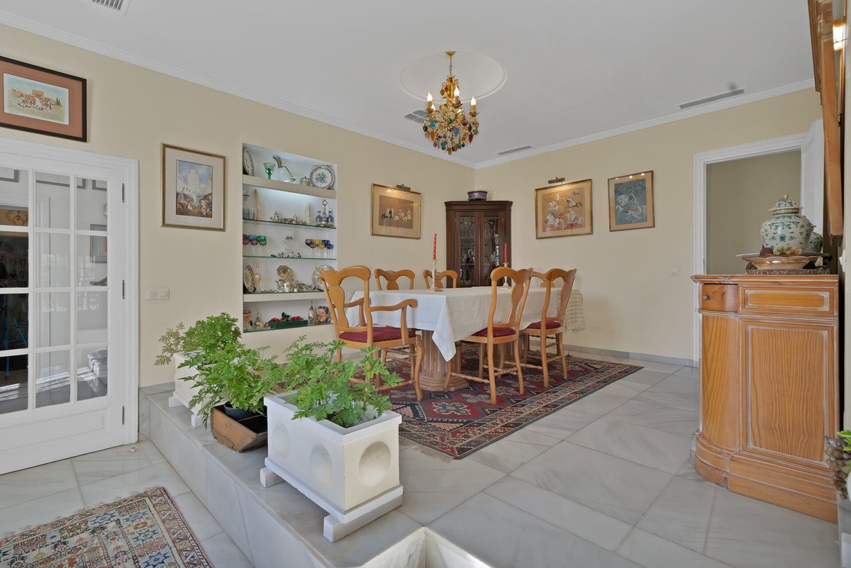 6 Bed Detached Villa in Las Brisas