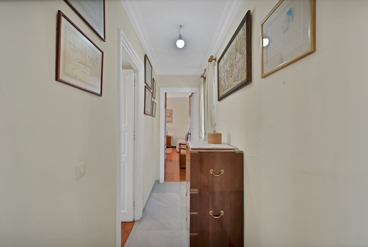 6 Bed Detached Villa in Las Brisas