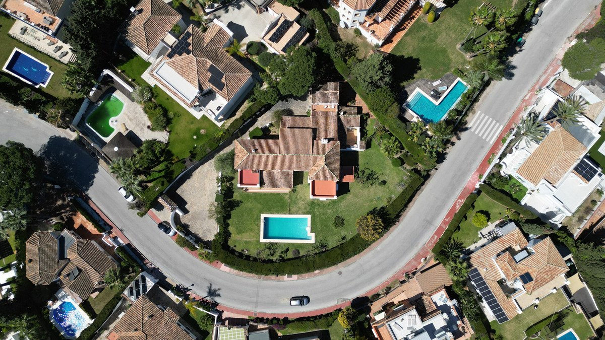 6 Bed Detached Villa in Las Brisas