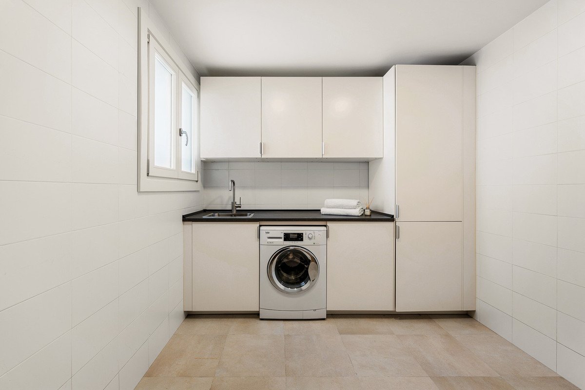 3 Bed Semi-Detached House in The Golden Mile