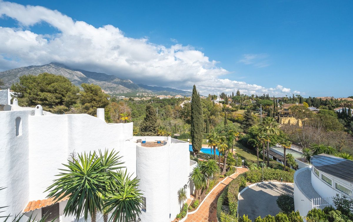 7 Bed Townhouse in The Golden Mile