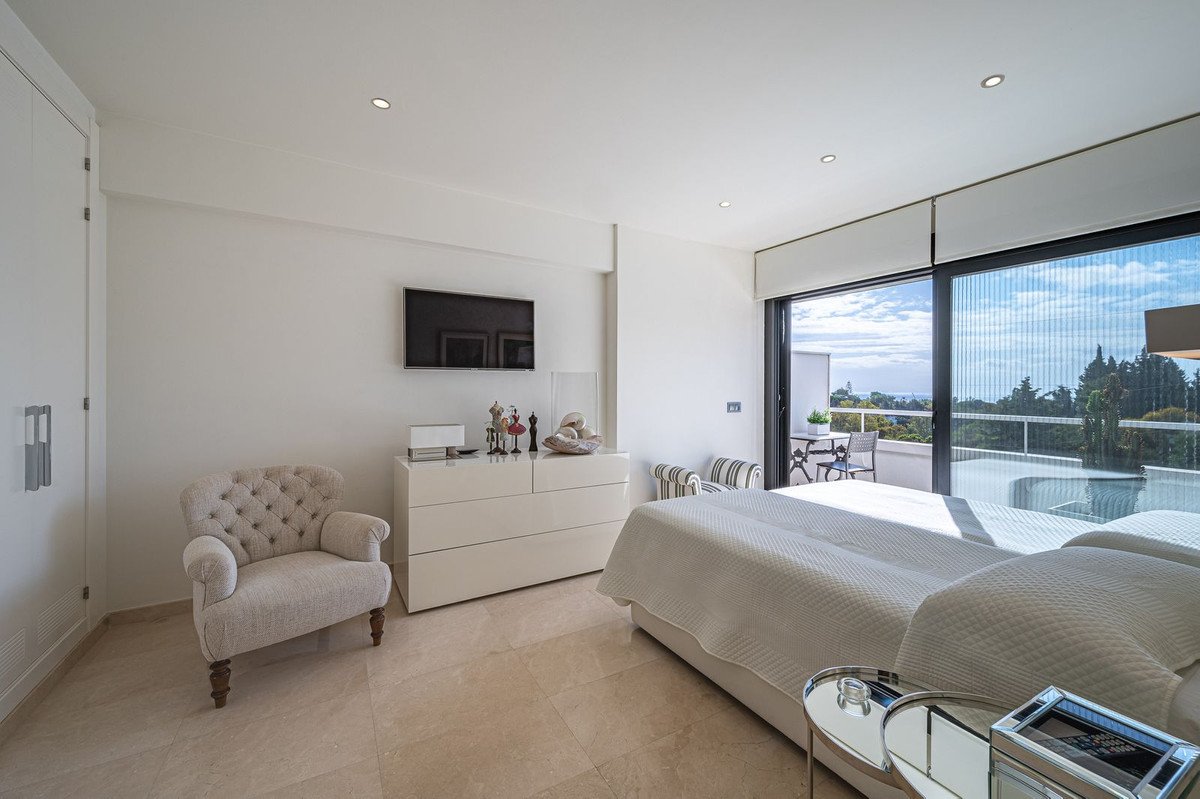7 Bed Townhouse in The Golden Mile