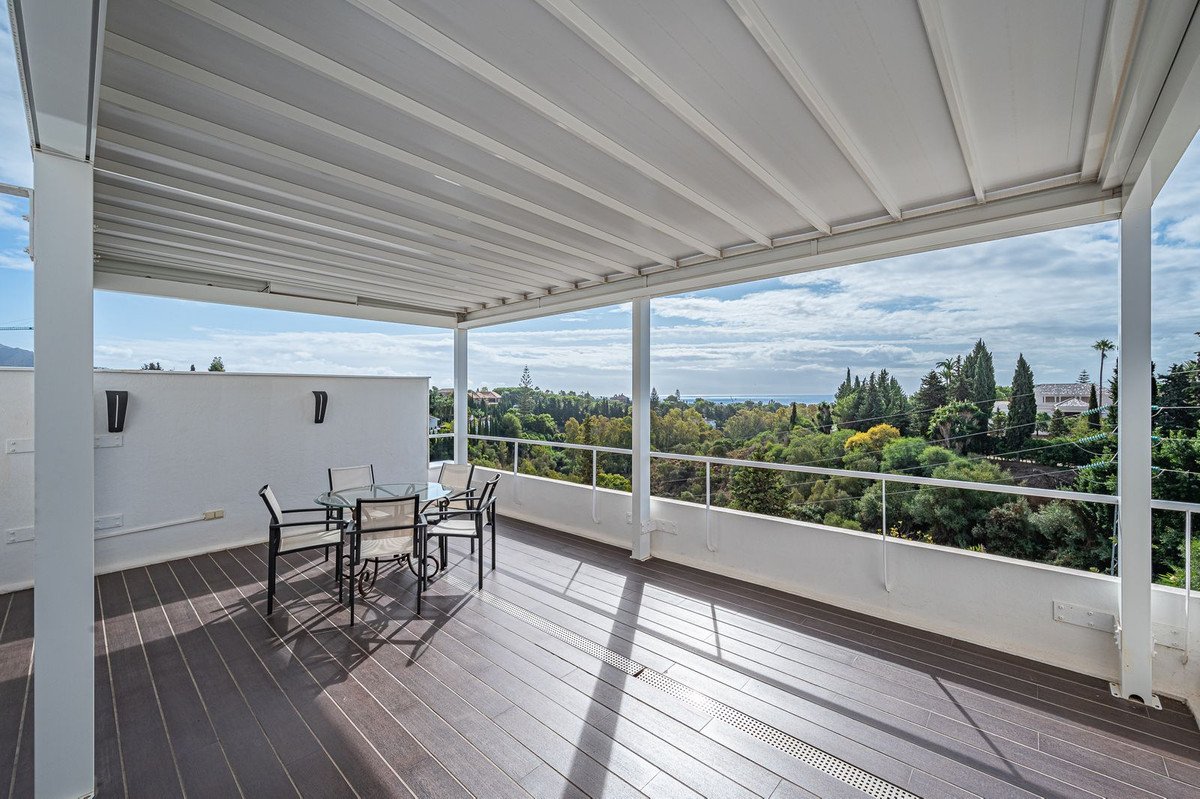 7 Bed Townhouse in The Golden Mile
