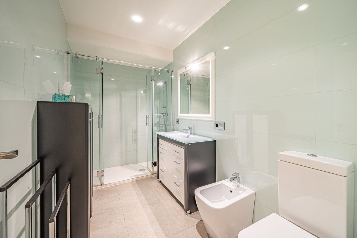 7 Bed Townhouse in The Golden Mile