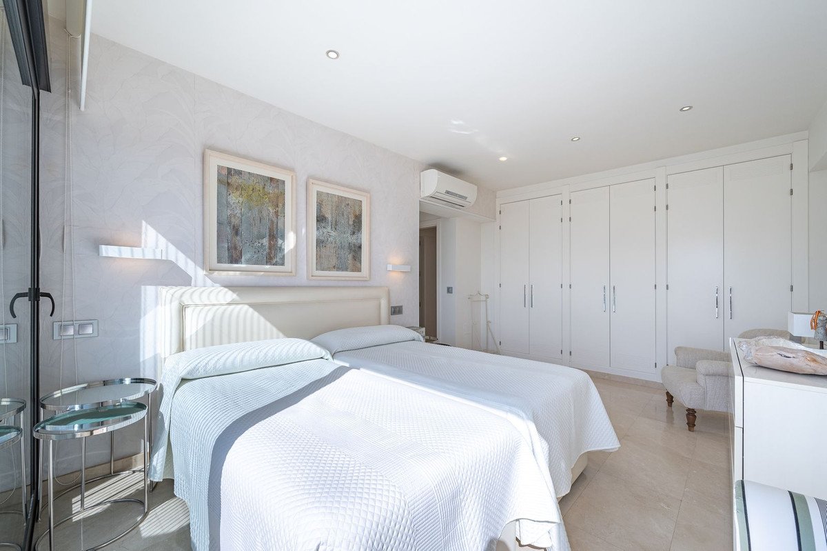 7 Bed Townhouse in The Golden Mile