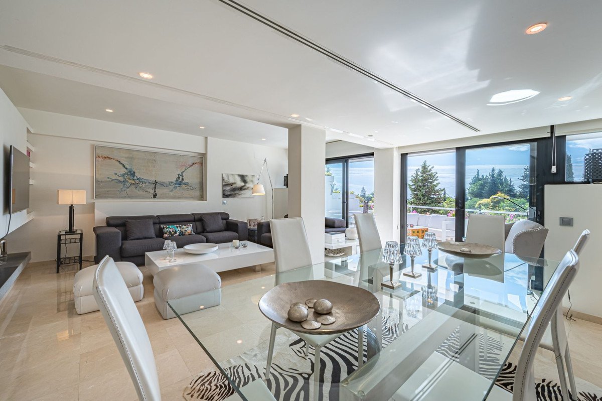 7 Bed Townhouse in The Golden Mile